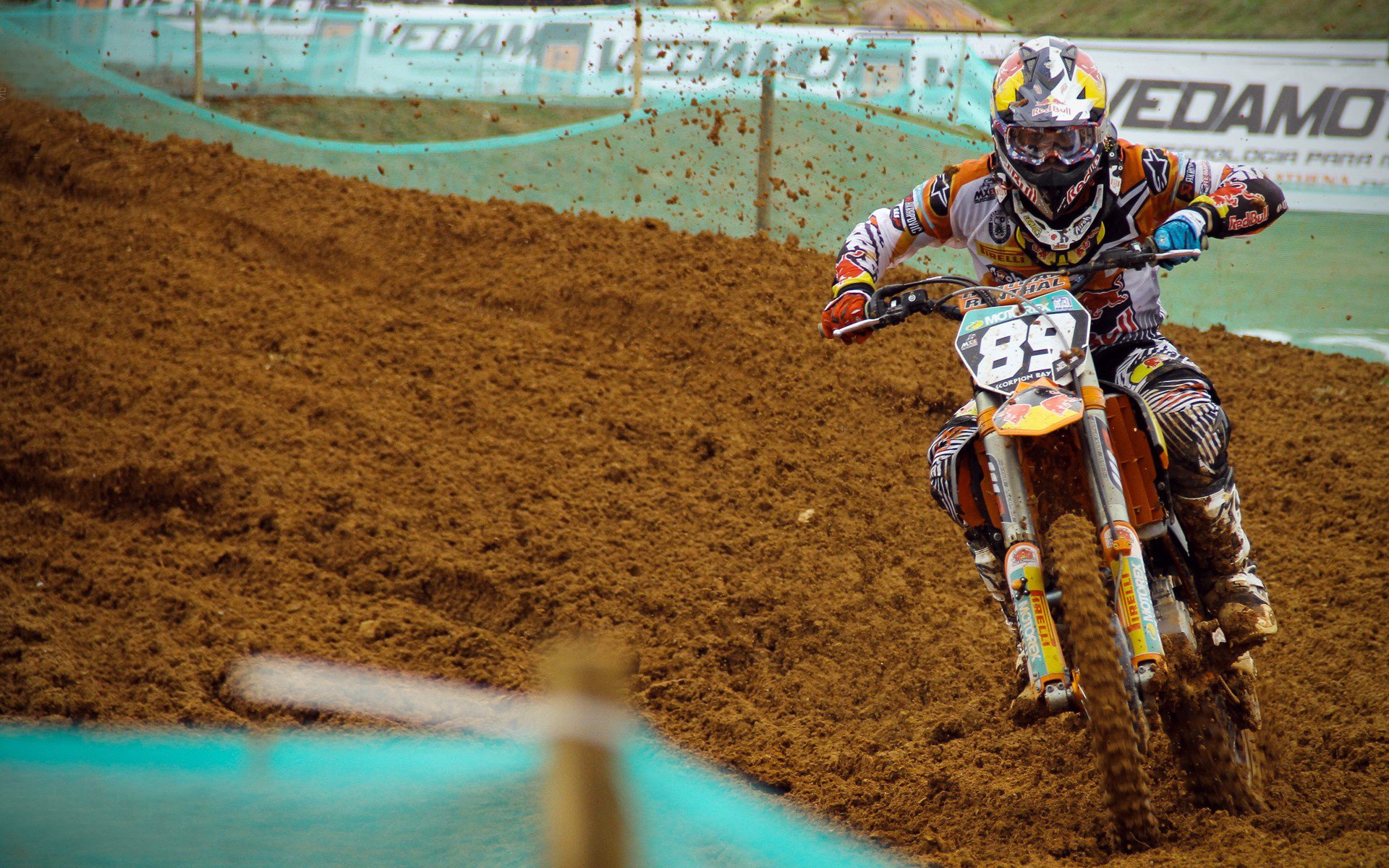 _都市网球黄金周：城市公共场地推广全民运动_，城市运动公园网球场